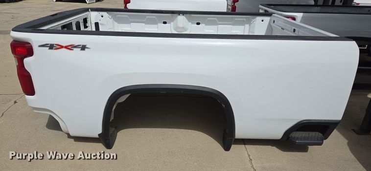 image for item EL5673 Pickup truck bed