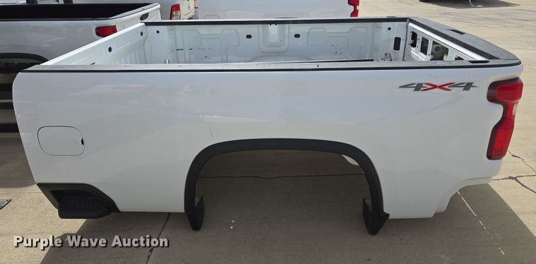 image for item EL5673 Pickup truck bed