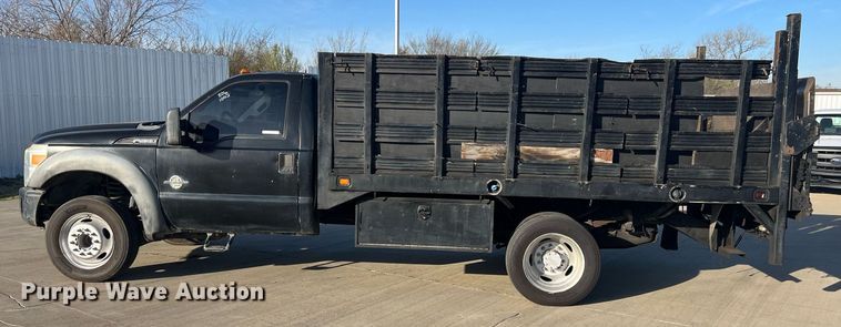 image for item EL5699 2011 Ford F550 Super Duty XL flatbed truck