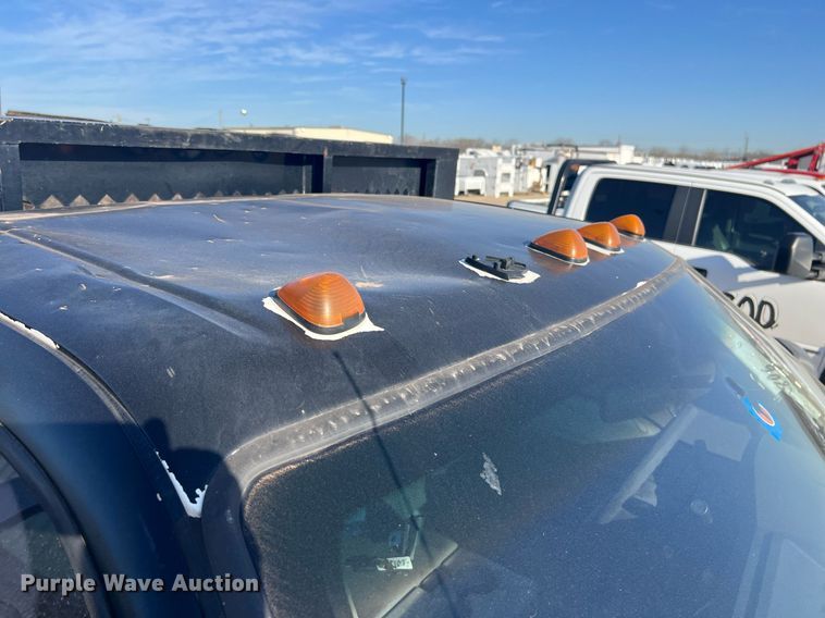 image for item EL5699 2011 Ford F550 Super Duty XL flatbed truck