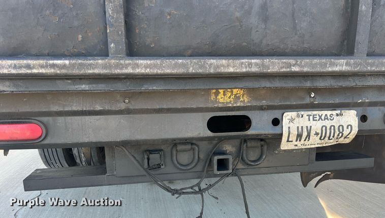 image for item EL5699 2011 Ford F550 Super Duty XL flatbed truck