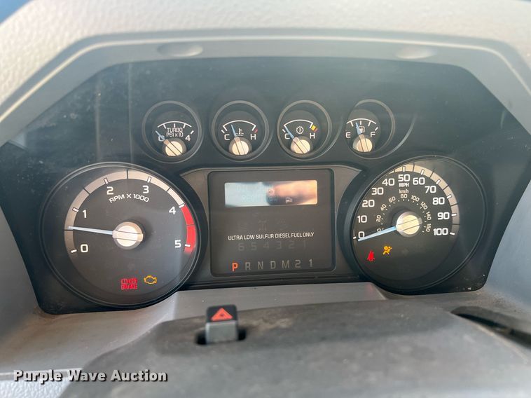 image for item EL5699 2011 Ford F550 Super Duty XL flatbed truck