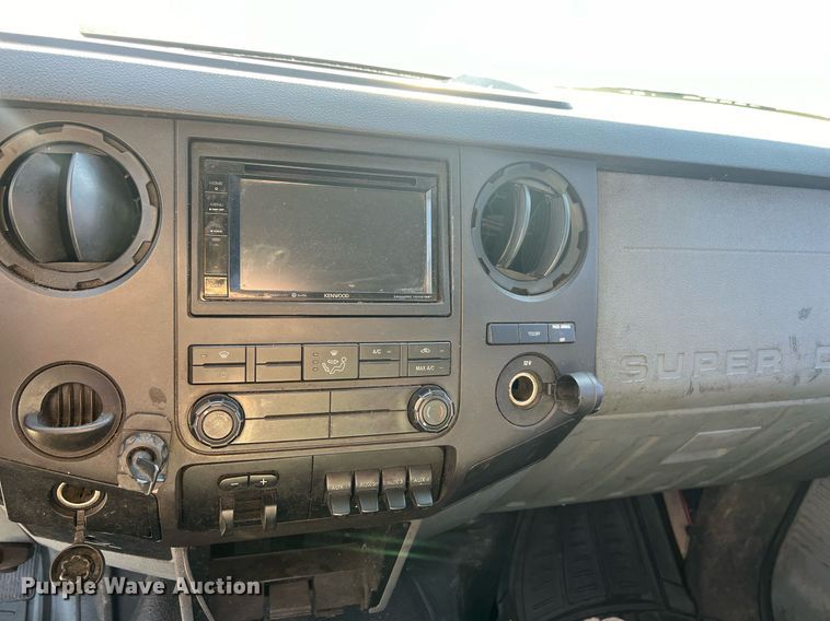 image for item EL5699 2011 Ford F550 Super Duty XL flatbed truck