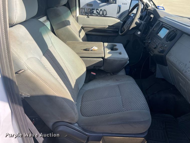 image for item EL5699 2011 Ford F550 Super Duty XL flatbed truck