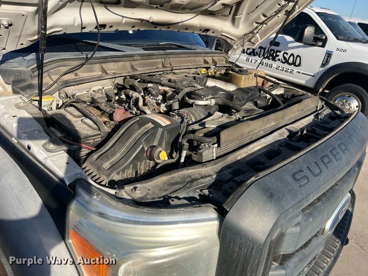 image for item EL5699 2011 Ford F550 Super Duty XL flatbed truck