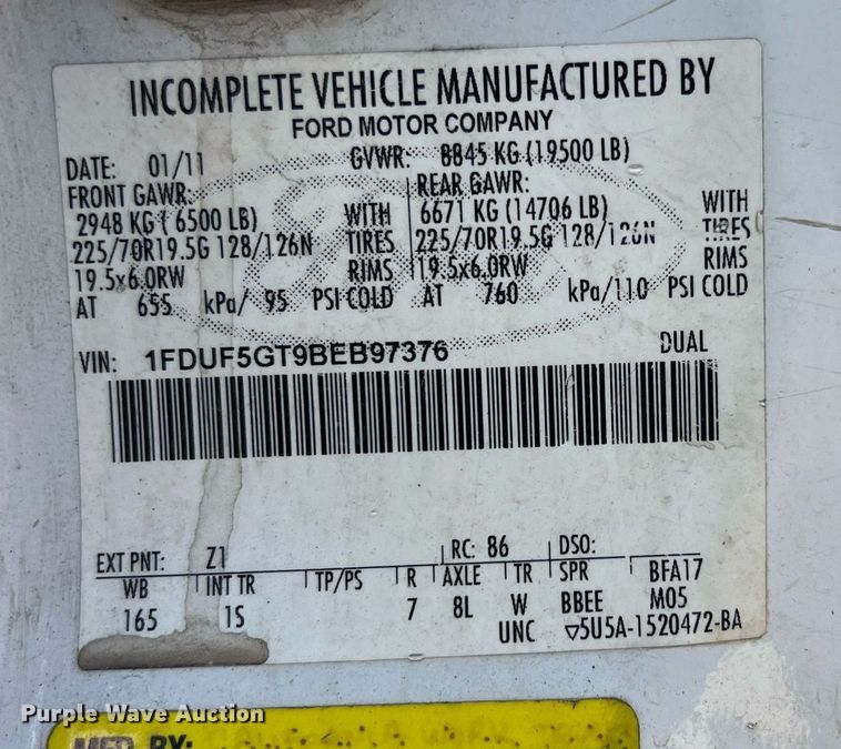 image for item EL5699 2011 Ford F550 Super Duty XL flatbed truck