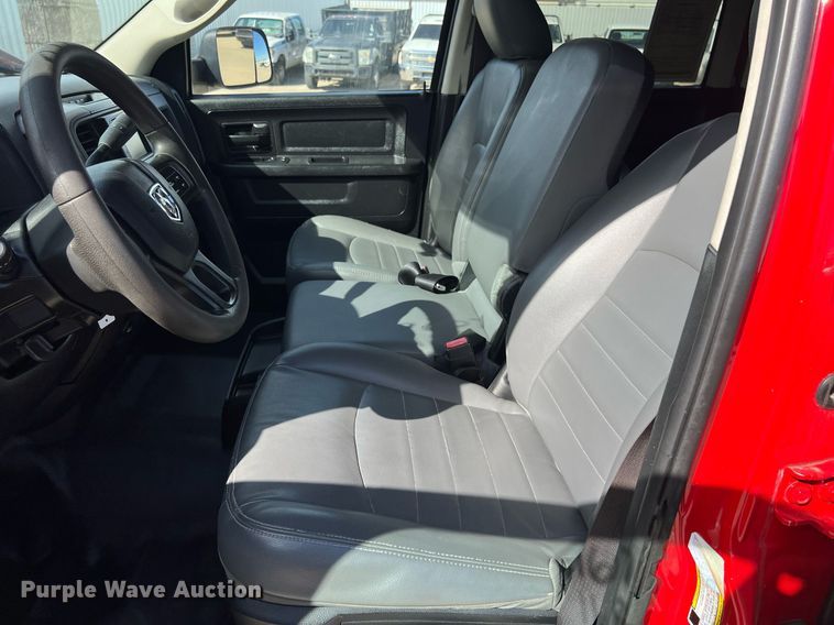 image for item EL5701 2015 Dodge Ram 5500 Crew Cab flatbed truck