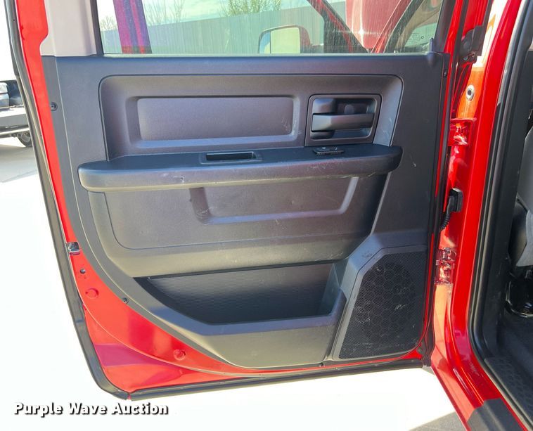 image for item EL5701 2015 Dodge Ram 5500 Crew Cab flatbed truck