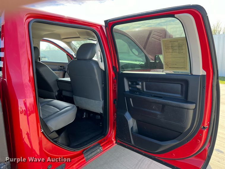 image for item EL5701 2015 Dodge Ram 5500 Crew Cab flatbed truck