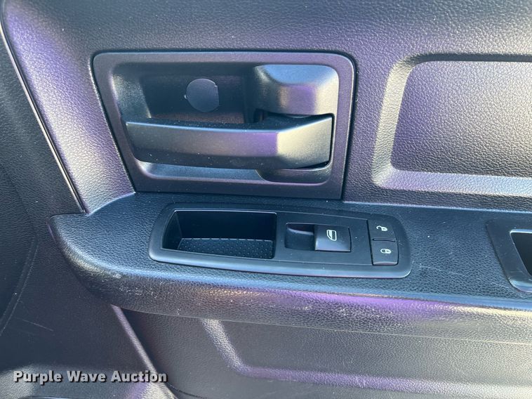 image for item EL5701 2015 Dodge Ram 5500 Crew Cab flatbed truck