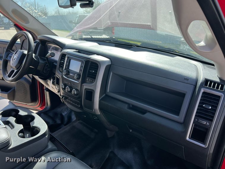 image for item EL5701 2015 Dodge Ram 5500 Crew Cab flatbed truck