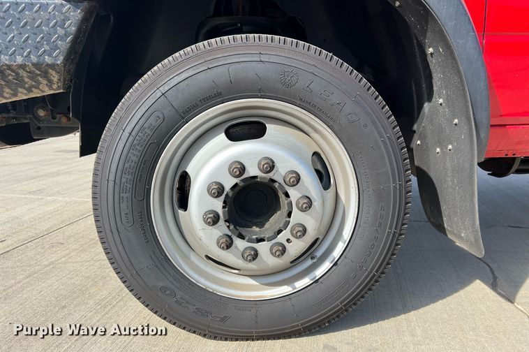 image for item EL5701 2015 Dodge Ram 5500 Crew Cab flatbed truck