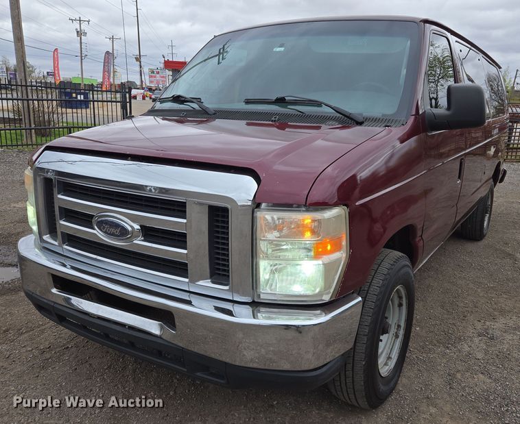 image for item EL5717 2007 Ford E350 Super Duty van