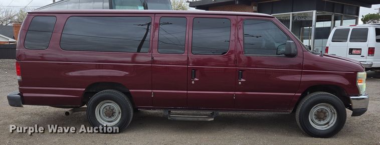 image for item EL5717 2007 Ford E350 Super Duty van