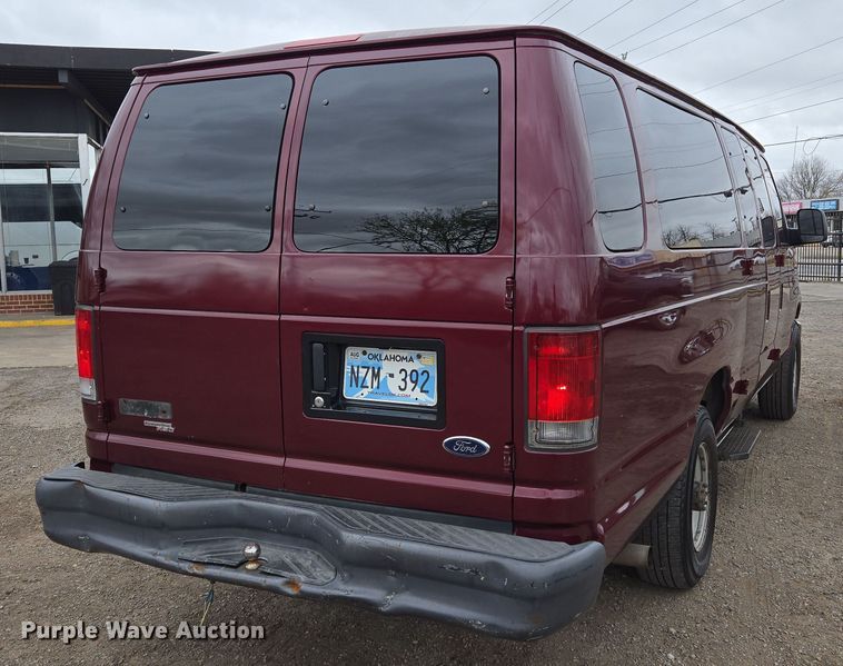 image for item EL5717 2007 Ford E350 Super Duty van