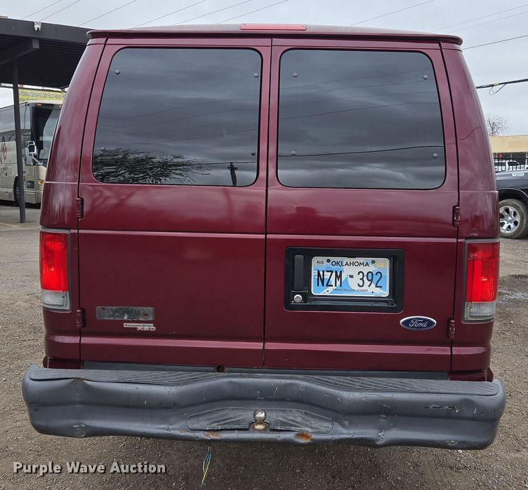 image for item EL5717 2007 Ford E350 Super Duty van