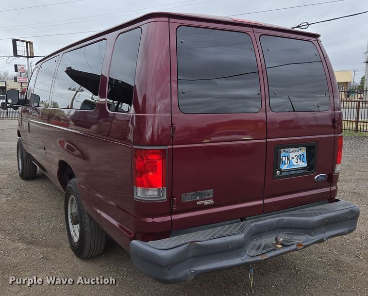 image for item EL5717 2007 Ford E350 Super Duty van