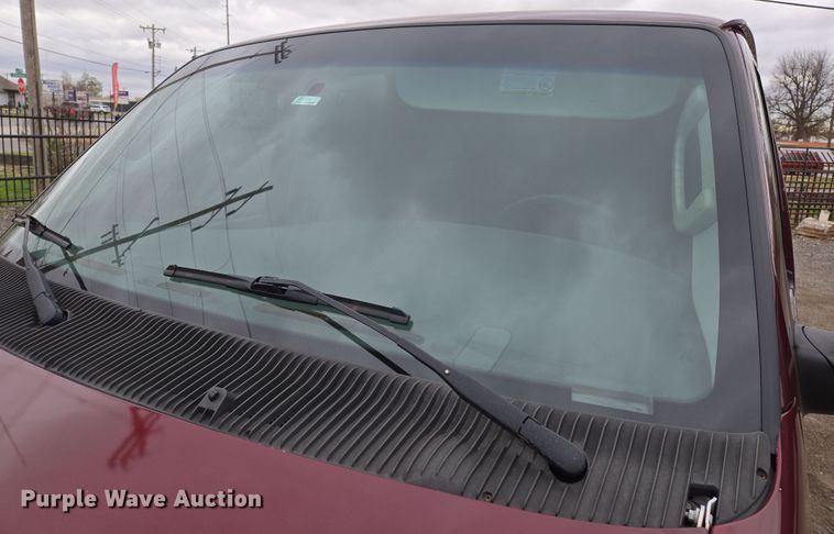 image for item EL5717 2007 Ford E350 Super Duty van