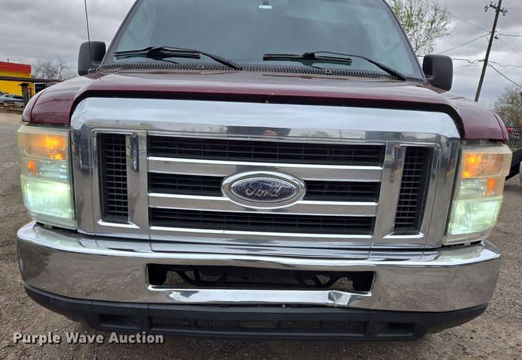 image for item EL5717 2007 Ford E350 Super Duty van