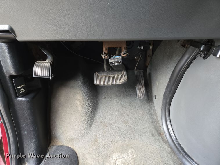 image for item EL5717 2007 Ford E350 Super Duty van