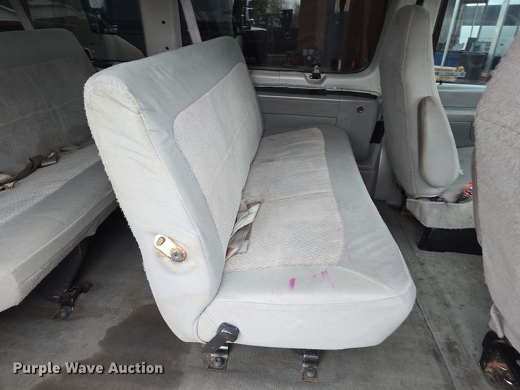 image for item EL5717 2007 Ford E350 Super Duty van