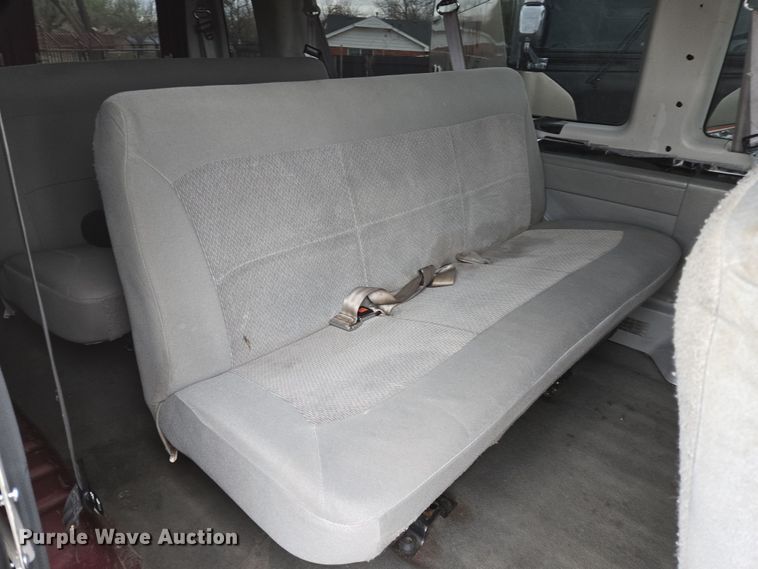 image for item EL5717 2007 Ford E350 Super Duty van