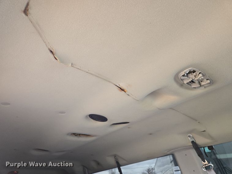 image for item EL5717 2007 Ford E350 Super Duty van