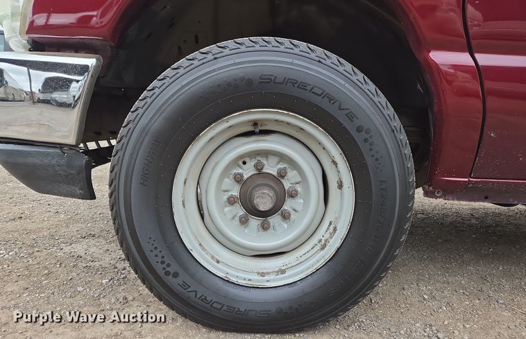 image for item EL5717 2007 Ford E350 Super Duty van