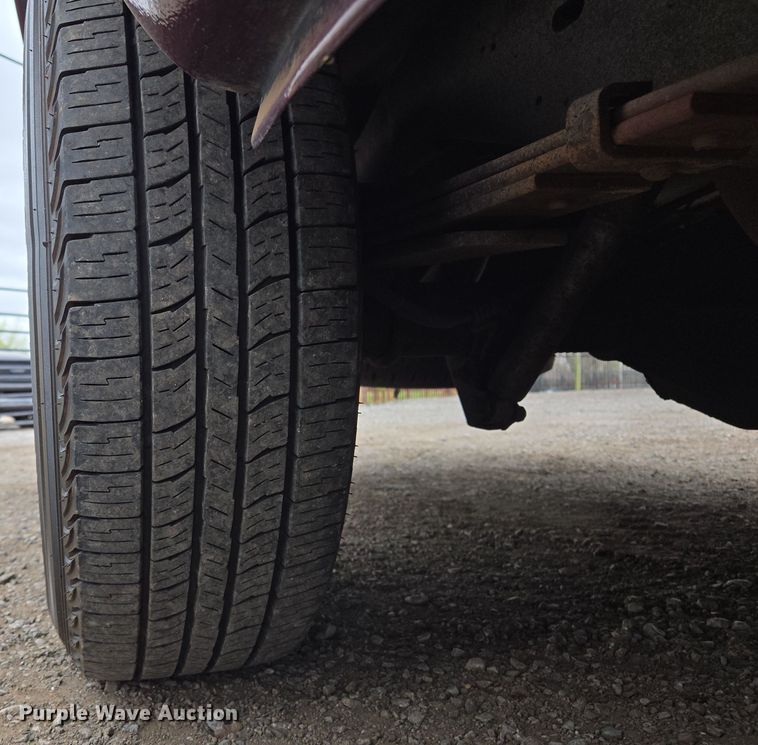 image for item EL5717 2007 Ford E350 Super Duty van