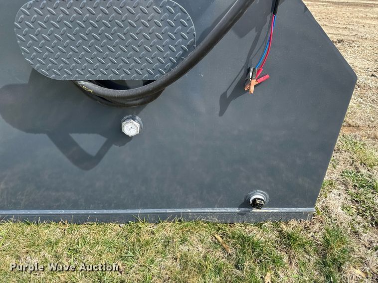 image for item EM3660 Fuel tank