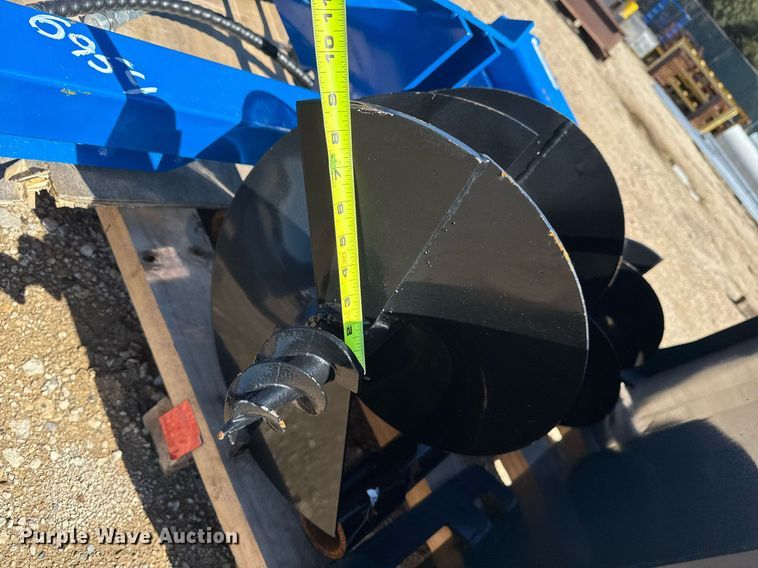 image for item EM3667 GIYI skid steer auger