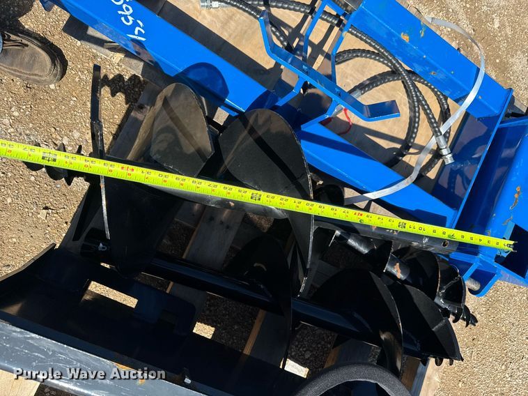 image for item EM3667 GIYI skid steer auger