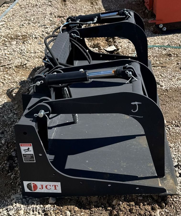 image for item EM3671 JCT skid steer grapple bucket