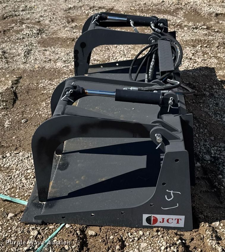 image for item EM3671 JCT skid steer grapple bucket