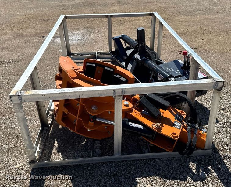 image for item EM3677 2024 Landhonor RTH-13-2000G skid steer rotating grapple