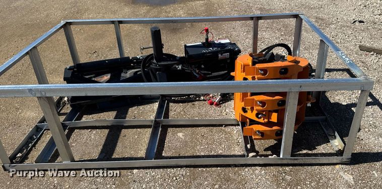 image for item EM3677 2024 Landhonor RTH-13-2000G skid steer rotating grapple