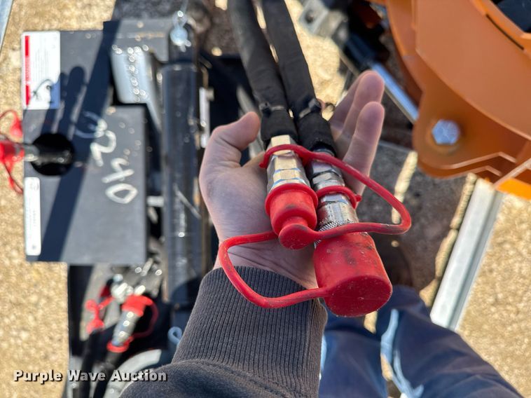 image for item EM3677 2024 Landhonor RTH-13-2000G skid steer rotating grapple