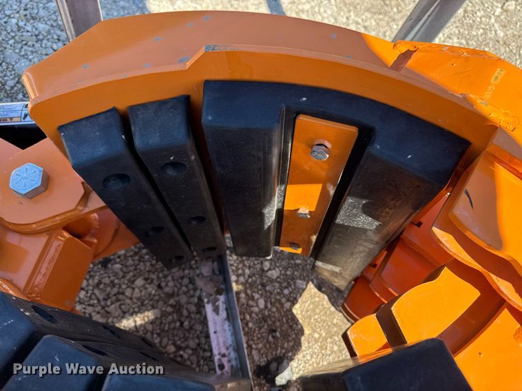 image for item EM3677 2024 Landhonor RTH-13-2000G skid steer rotating grapple