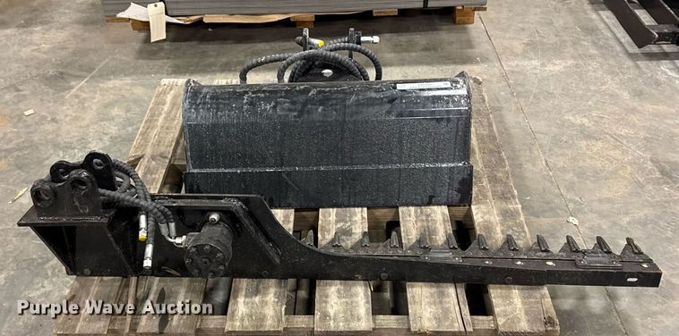 image for item EM3686 Excavator attachments