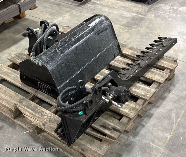 image for item EM3686 Excavator attachments