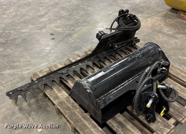image for item EM3686 Excavator attachments