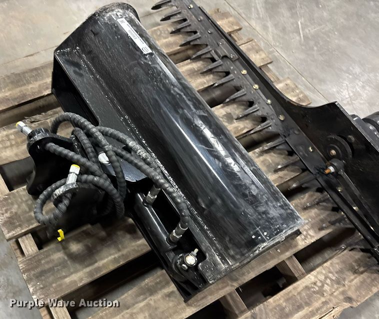 image for item EM3686 Excavator attachments