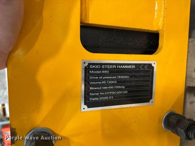 image for item EM3691 2025 GIYI 680 skid steer breaker