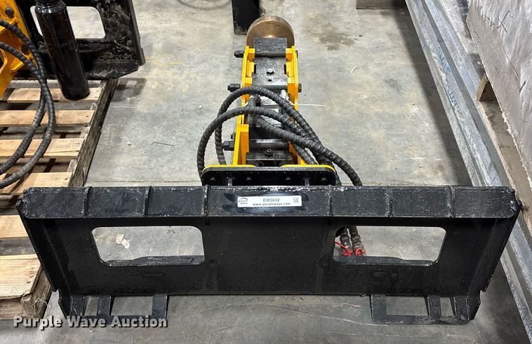 image for item EM3692 2024 GIYI 680 Skid steer post driver