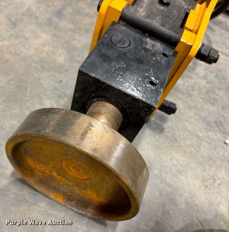 image for item EM3692 2024 GIYI 680 Skid steer post driver