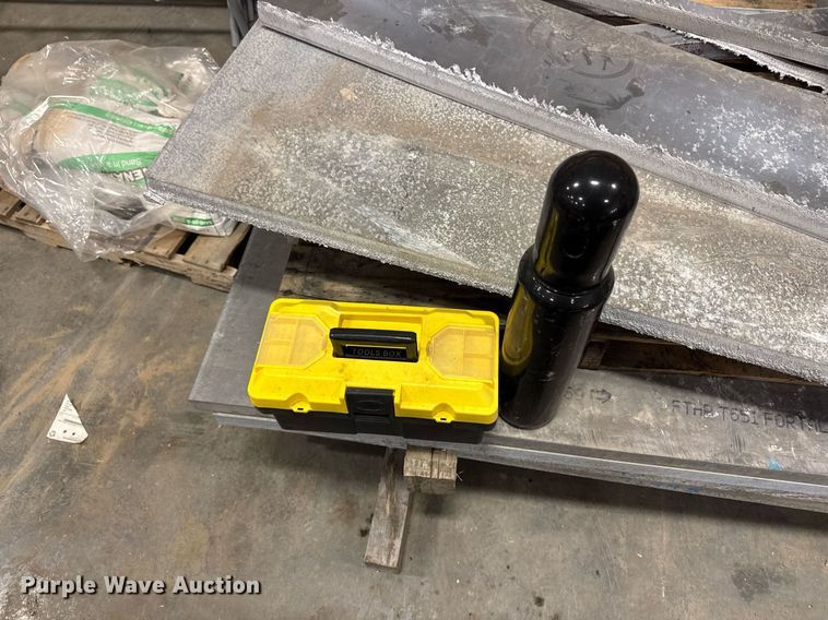 image for item EM3692 2024 GIYI 680 Skid steer post driver