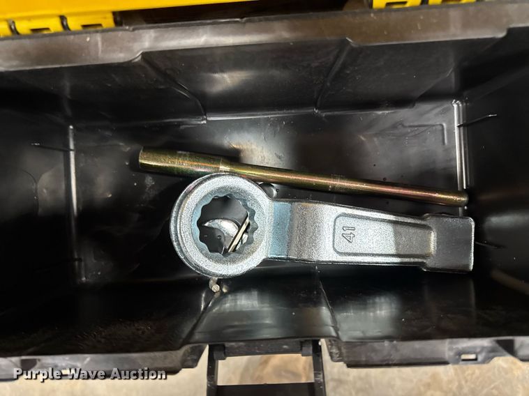 image for item EM3692 2024 GIYI 680 Skid steer post driver