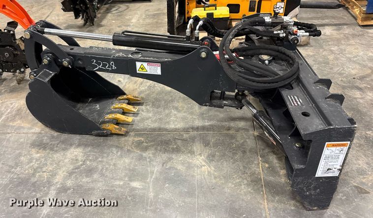 image for item EM3693 2024 Landhonor BH-11-06H skid steer backhoe