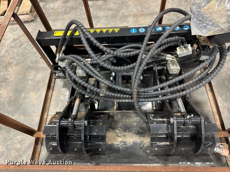 image for item EM3694 2024 AGT SSPOC skid steer pole clamp