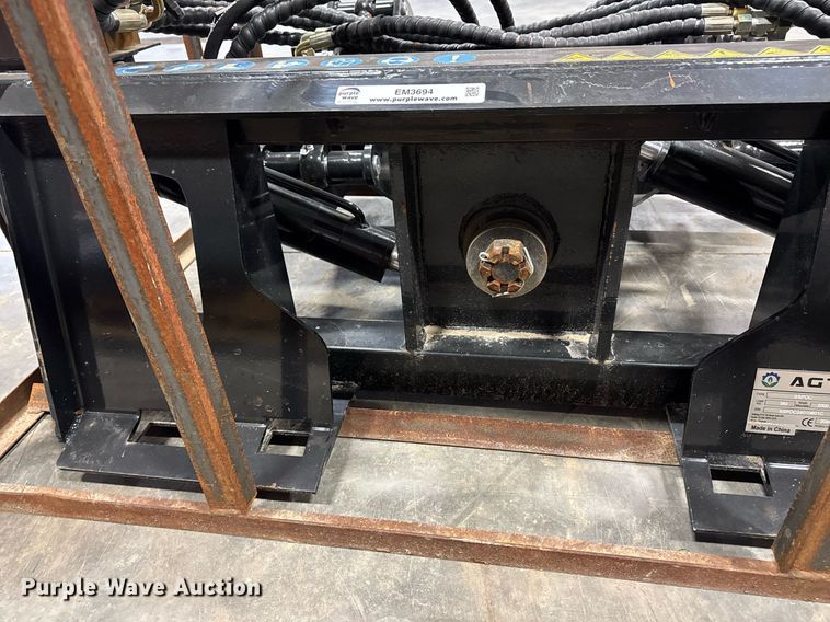 image for item EM3694 2024 AGT SSPOC skid steer pole clamp